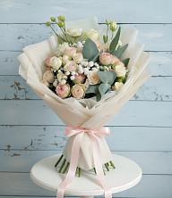Букет цветов из:  Розы и Лизиантусы в Боровихе