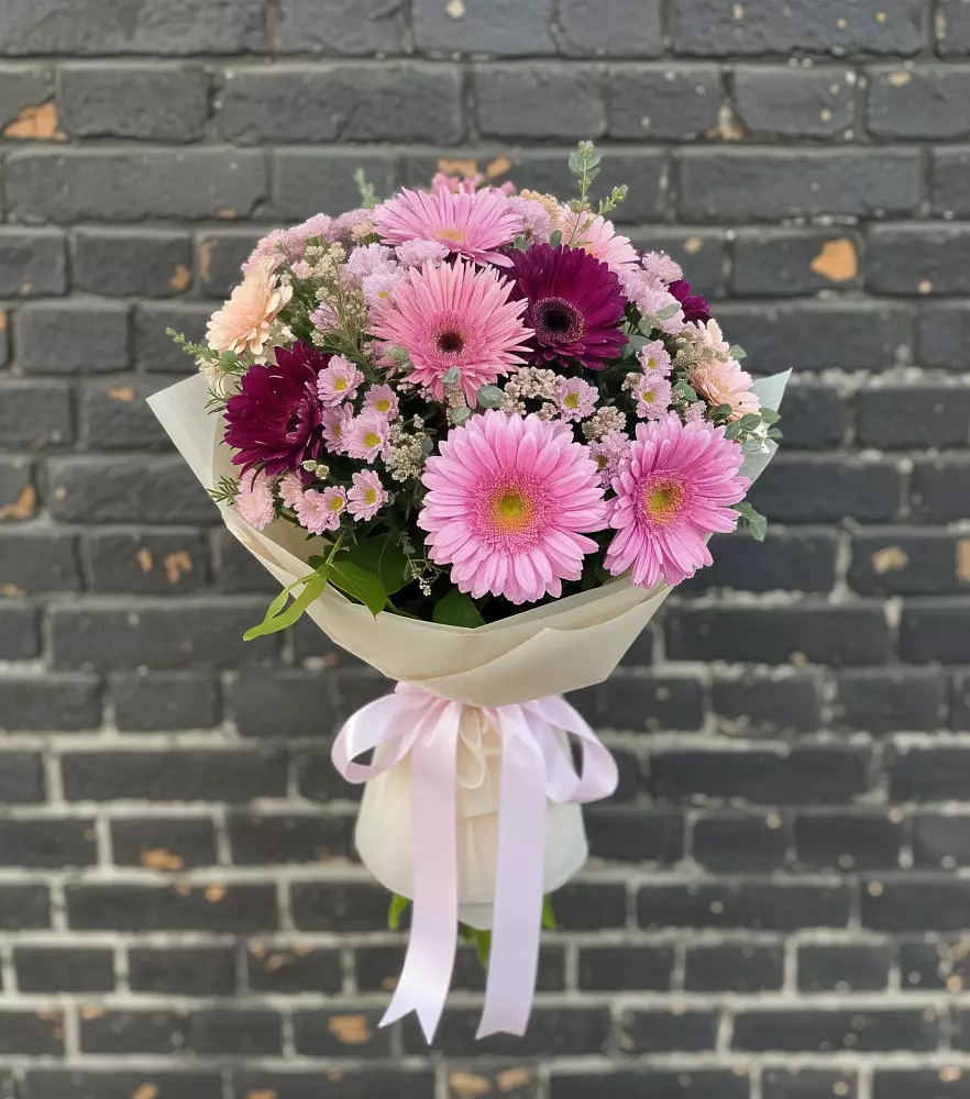 Букет цветов из: Герберы и Хризантемы в Боровихе