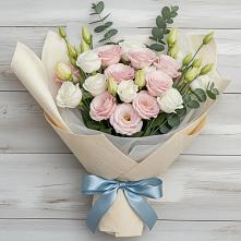 Букет цветов из:  Лизиантусы в Боровихе