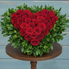 Цветочная композиция из Розы в виде сердца в Боровихе