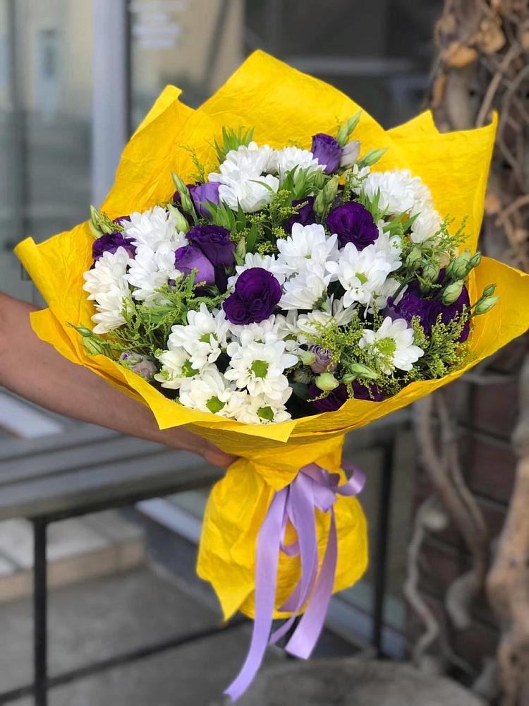 Букет цветов из: Ирисы, Хризантемы и Ромашки в Боровихе