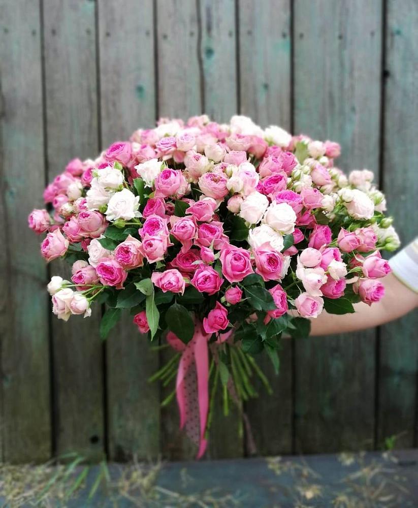 Букет Розовые кустовые розы Натали и Лав Лидия в Боровихе