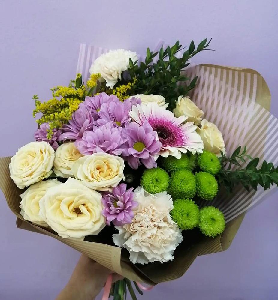 Букет цветов из: Хризантемы, Розы, Гвоздики и Герберы в Боровихе