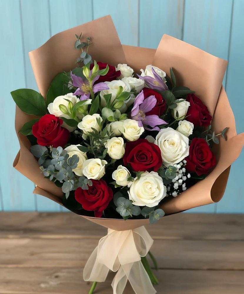 Букет цветов из: Розы и Альстромерии в Боровихе