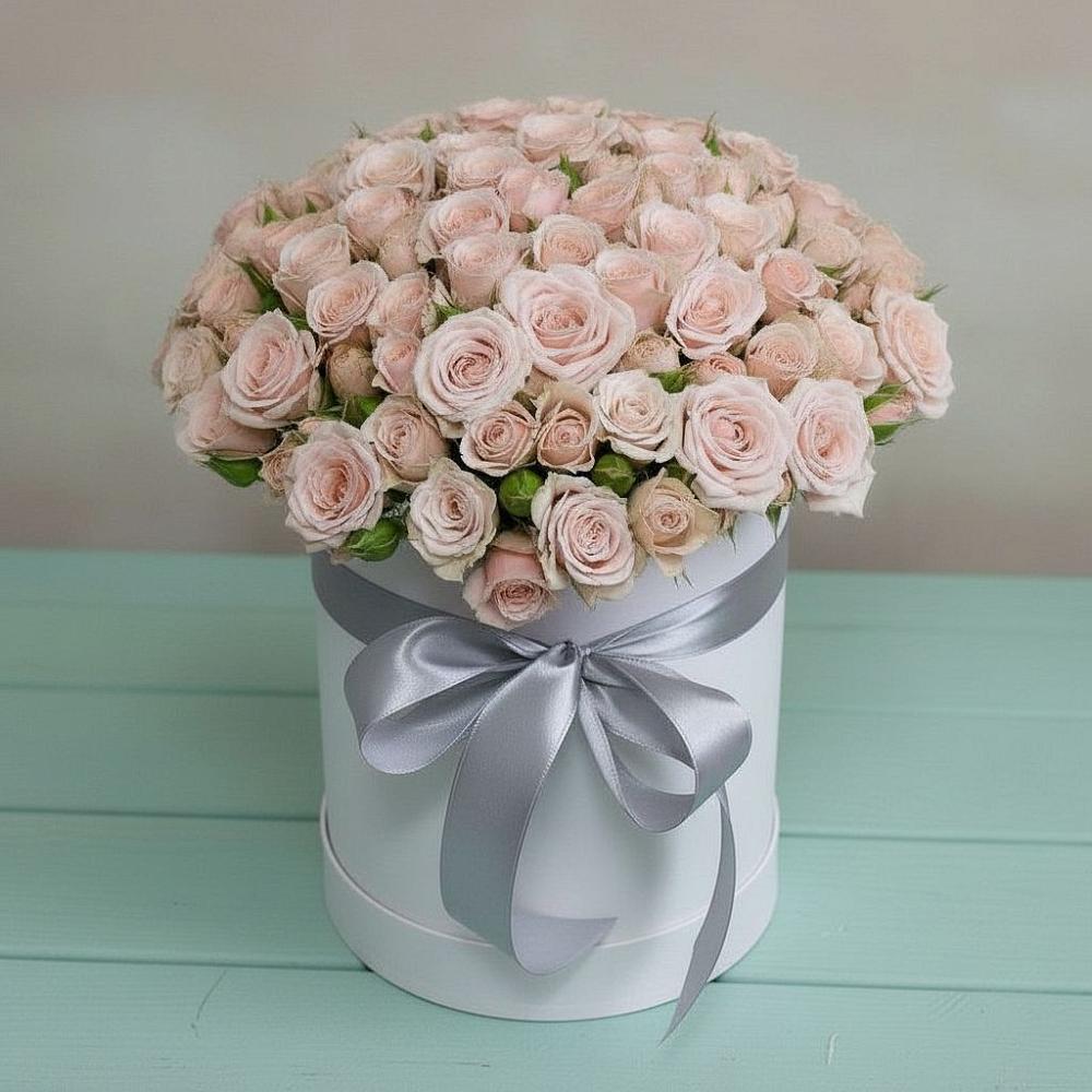 Цветочная композиция из Розы в шляпной коробке в Боровихе